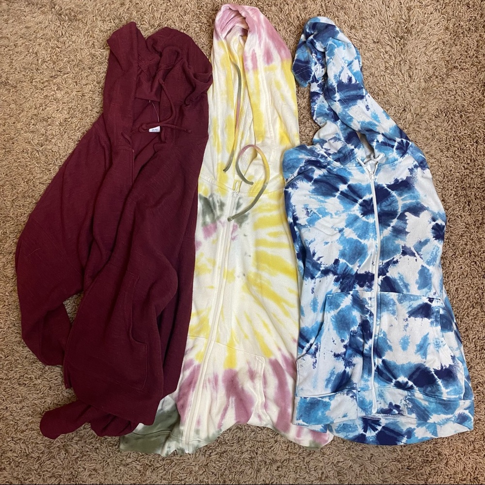 Old navy- 3 zip up hoodies medium